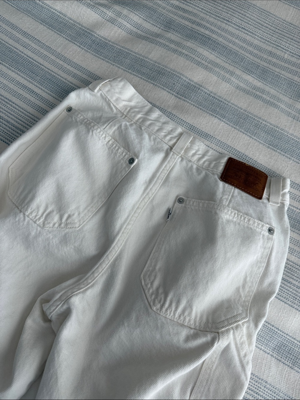Levi's Premium Women White Jeans - Size 27 - Picture 4 of 5